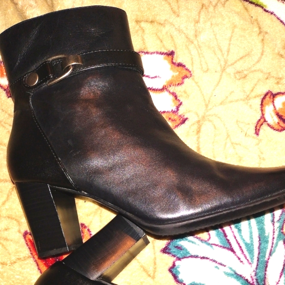 Nine & Co. Black Leather boots#60